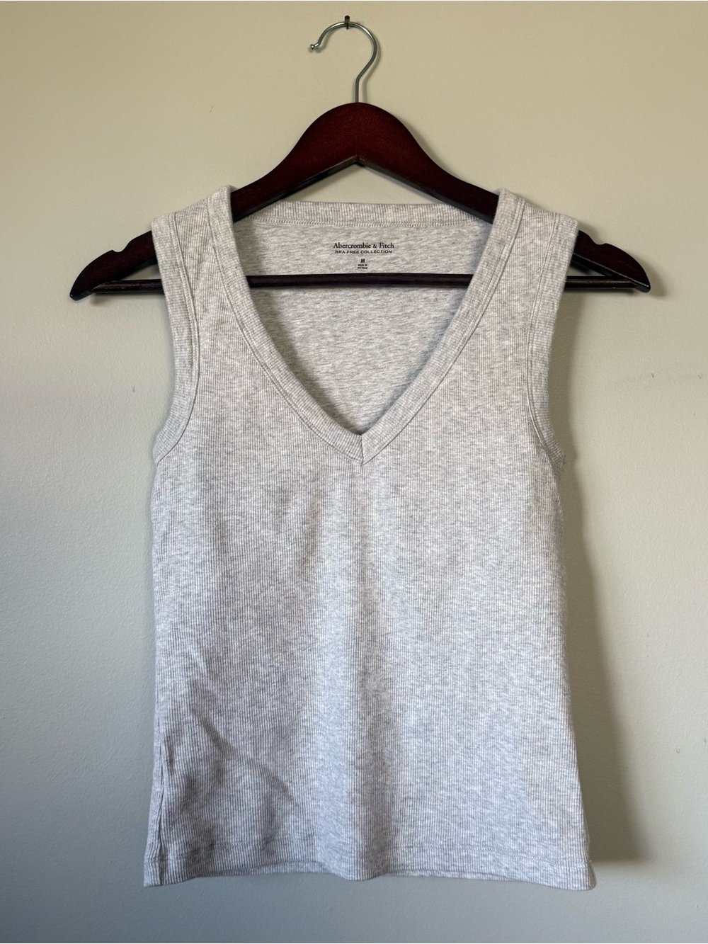 Abercrombie & Fitch Heather Gray Ribbed V‑Neck Tank